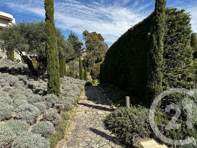 Appartement F4 à vendre - 4 pièces - 132.06 m2 - CANNES - 06 - PROVENCE-ALPES-COTE-D-AZUR - Century 21 Hanna Logis