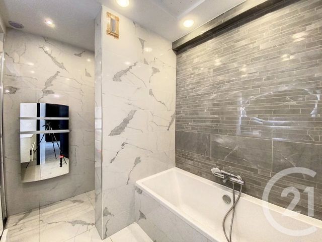 Appartement T4 à vendre - 4 pièces - 87.44 m2 - JUAN LES PINS - 06 - PROVENCE-ALPES-COTE-D-AZUR - Century 21 Hanna Logis