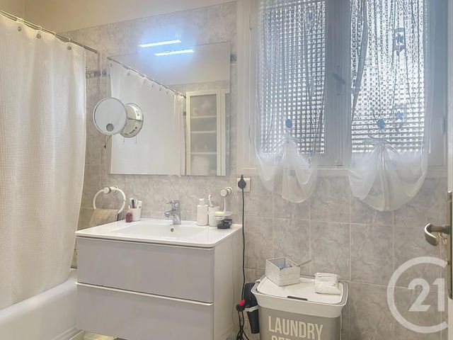 Appartement F3 à vendre - 3 pièces - 87.02 m2 - CANNES - 06 - PROVENCE-ALPES-COTE-D-AZUR - Century 21 Hanna Logis