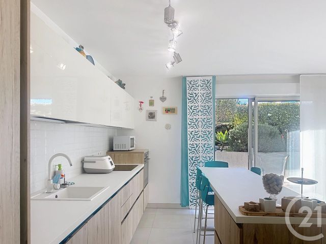 Appartement F2 à vendre - 2 pièces - 47.51 m2 - ANTIBES - 06 - PROVENCE-ALPES-COTE-D-AZUR - Century 21 Hanna Logis