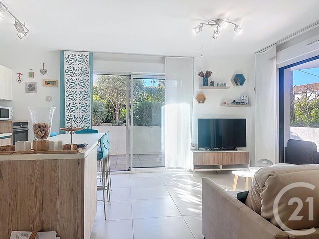 Appartement F2 à vendre - 2 pièces - 47.51 m2 - ANTIBES - 06 - PROVENCE-ALPES-COTE-D-AZUR - Century 21 Hanna Logis