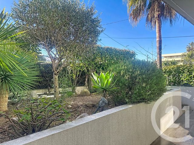 Appartement F2 à vendre - 2 pièces - 47.51 m2 - ANTIBES - 06 - PROVENCE-ALPES-COTE-D-AZUR - Century 21 Hanna Logis