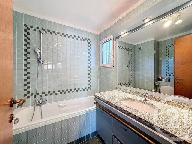 Appartement T3 à vendre - 3 pièces - 76.64 m2 - ANTIBES - 06 - PROVENCE-ALPES-COTE-D-AZUR - Century 21 Hanna Logis