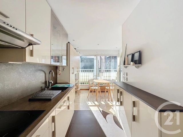 Appartement T3 à vendre - 3 pièces - 76.64 m2 - ANTIBES - 06 - PROVENCE-ALPES-COTE-D-AZUR - Century 21 Hanna Logis