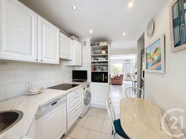 Appartement F4 à vendre - 4 pièces - 82.99 m2 - JUAN LES PINS - 06 - PROVENCE-ALPES-COTE-D-AZUR - Century 21 Hanna Logis