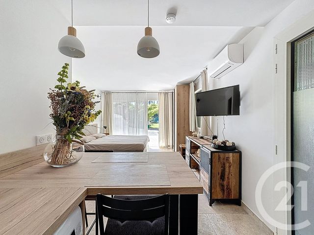 maison à vendre - 8 pièces - 266.58 m2 - JUAN LES PINS - 06 - PROVENCE-ALPES-COTE-D-AZUR - Century 21 Hanna Logis