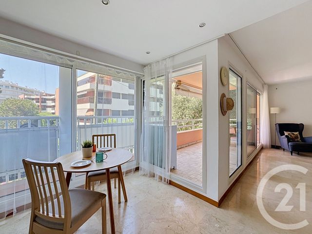 Appartement F3 à vendre - 3 pièces - 76.63 m2 - ANTIBES - 06 - PROVENCE-ALPES-COTE-D-AZUR - Century 21 Hanna Logis