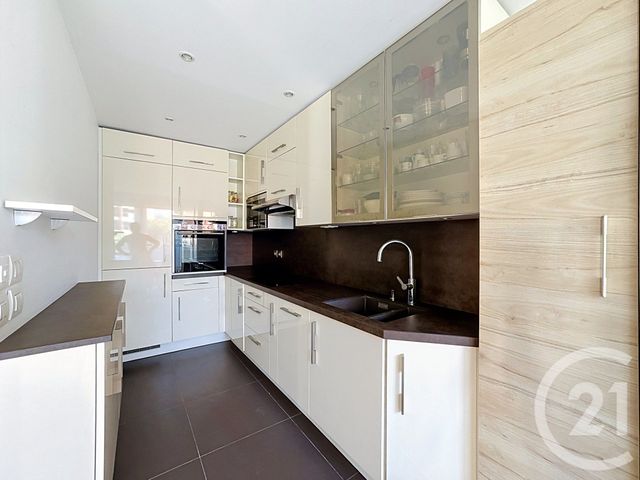 Appartement F3 à vendre - 3 pièces - 76.63 m2 - ANTIBES - 06 - PROVENCE-ALPES-COTE-D-AZUR - Century 21 Hanna Logis