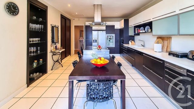 maison à vendre - 12 pièces - 377.0 m2 - LE CANNET - 06 - PROVENCE-ALPES-COTE-D-AZUR - Century 21 Hanna Logis