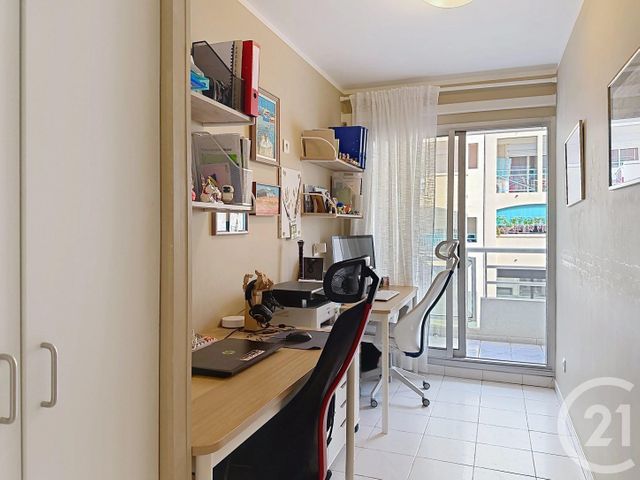 Appartement F4 à vendre - 5 pièces - 101.87 m2 - ANTIBES - 06 - PROVENCE-ALPES-COTE-D-AZUR - Century 21 Hanna Logis