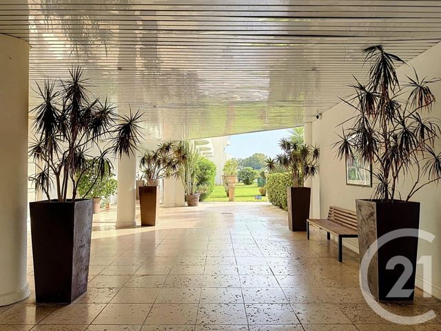 Appartement F4 à vendre - 5 pièces - 101.87 m2 - ANTIBES - 06 - PROVENCE-ALPES-COTE-D-AZUR - Century 21 Hanna Logis