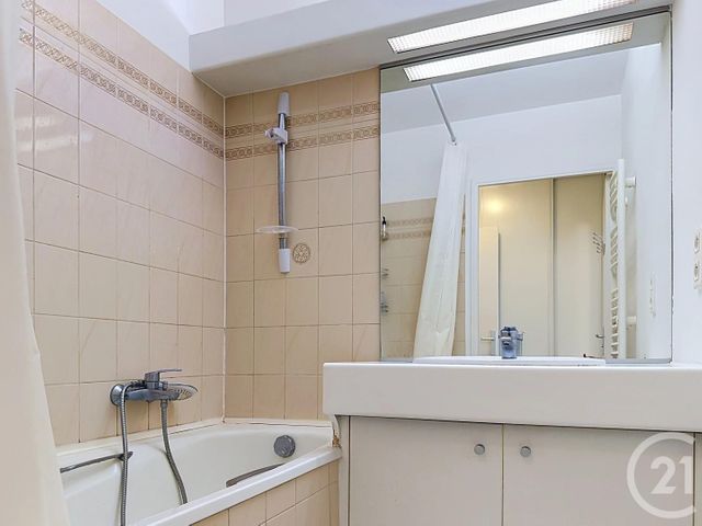 Appartement F4 à vendre - 5 pièces - 101.87 m2 - ANTIBES - 06 - PROVENCE-ALPES-COTE-D-AZUR - Century 21 Hanna Logis