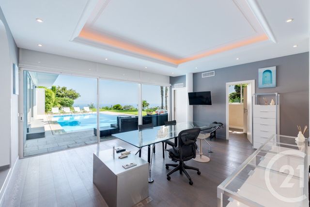 maison à vendre - 7 pièces - 280.7 m2 - MANDELIEU LA NAPOULE - 06 - PROVENCE-ALPES-COTE-D-AZUR - Century 21 Hanna Logis