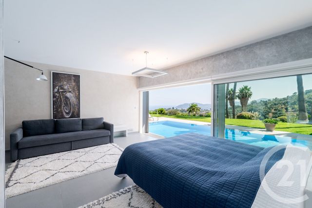 maison à vendre - 7 pièces - 280.7 m2 - MANDELIEU LA NAPOULE - 06 - PROVENCE-ALPES-COTE-D-AZUR - Century 21 Hanna Logis