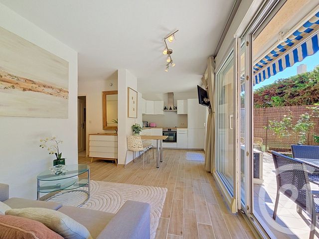 Appartement F2 bis à vendre - 3 pièces - 40.09 m2 - LE GOLFE JUAN - 06 - PROVENCE-ALPES-COTE-D-AZUR - Century 21 Hanna Logis