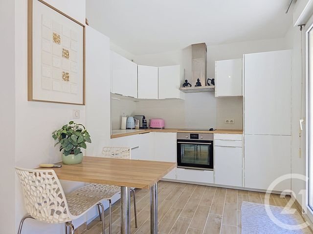 Appartement F2 bis à vendre - 3 pièces - 40.09 m2 - LE GOLFE JUAN - 06 - PROVENCE-ALPES-COTE-D-AZUR - Century 21 Hanna Logis