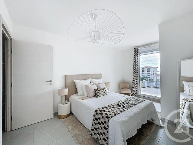 Appartement F4 à vendre - 4 pièces - 90.52 m2 - JUAN LES PINS - 06 - PROVENCE-ALPES-COTE-D-AZUR - Century 21 Hanna Logis