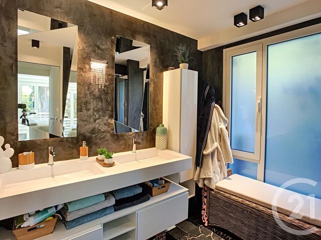 Appartement Duplex à vendre - 5 pièces - 127.55 m2 - CANNES - 06 - PROVENCE-ALPES-COTE-D-AZUR - Century 21 Hanna Logis