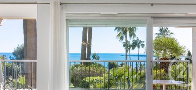 Appartement F5 à vendre - 5 pièces - 181.23 m2 - LE GOLFE JUAN - 06 - PROVENCE-ALPES-COTE-D-AZUR - Century 21 Hanna Logis