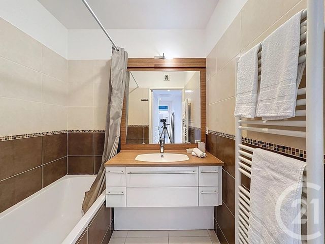 Appartement F3 à vendre - 3 pièces - 68.15 m2 - ANTIBES - 06 - PROVENCE-ALPES-COTE-D-AZUR - Century 21 Hanna Logis