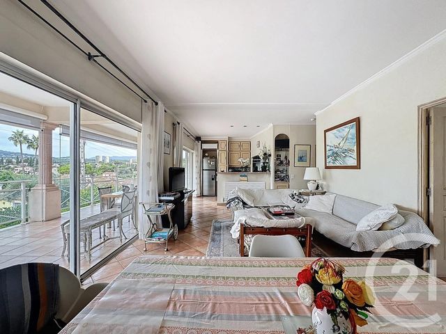 Appartement F4 à vendre - 4 pièces - 78.09 m2 - ANTIBES - 06 - PROVENCE-ALPES-COTE-D-AZUR - Century 21 Hanna Logis