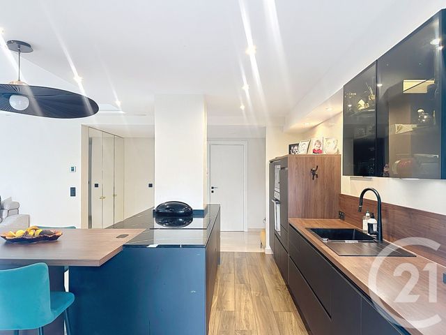 Appartement F4 à vendre - 4 pièces - 110.0 m2 - CANNES - 06 - PROVENCE-ALPES-COTE-D-AZUR - Century 21 Hanna Logis