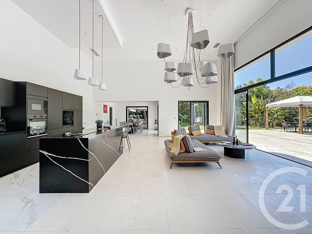 maison à vendre - 6 pièces - 225.87 m2 - ROQUEFORT LES PINS - 06 - PROVENCE-ALPES-COTE-D-AZUR - Century 21 Hanna Logis